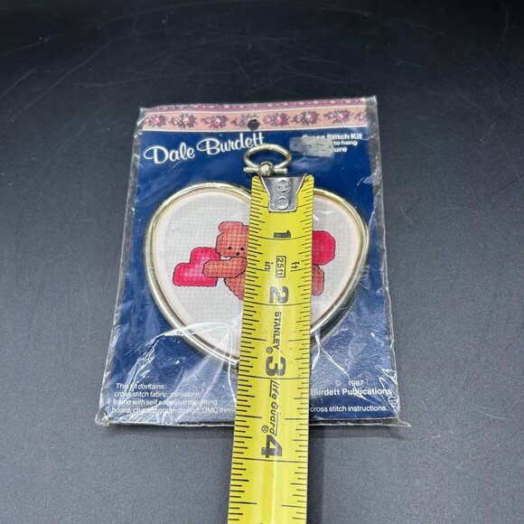 Dale Burdett Cross Stitch Kit CM 820 Hearts A Flutter Ready to Hang VTG 1987 - Picture 7 of 8